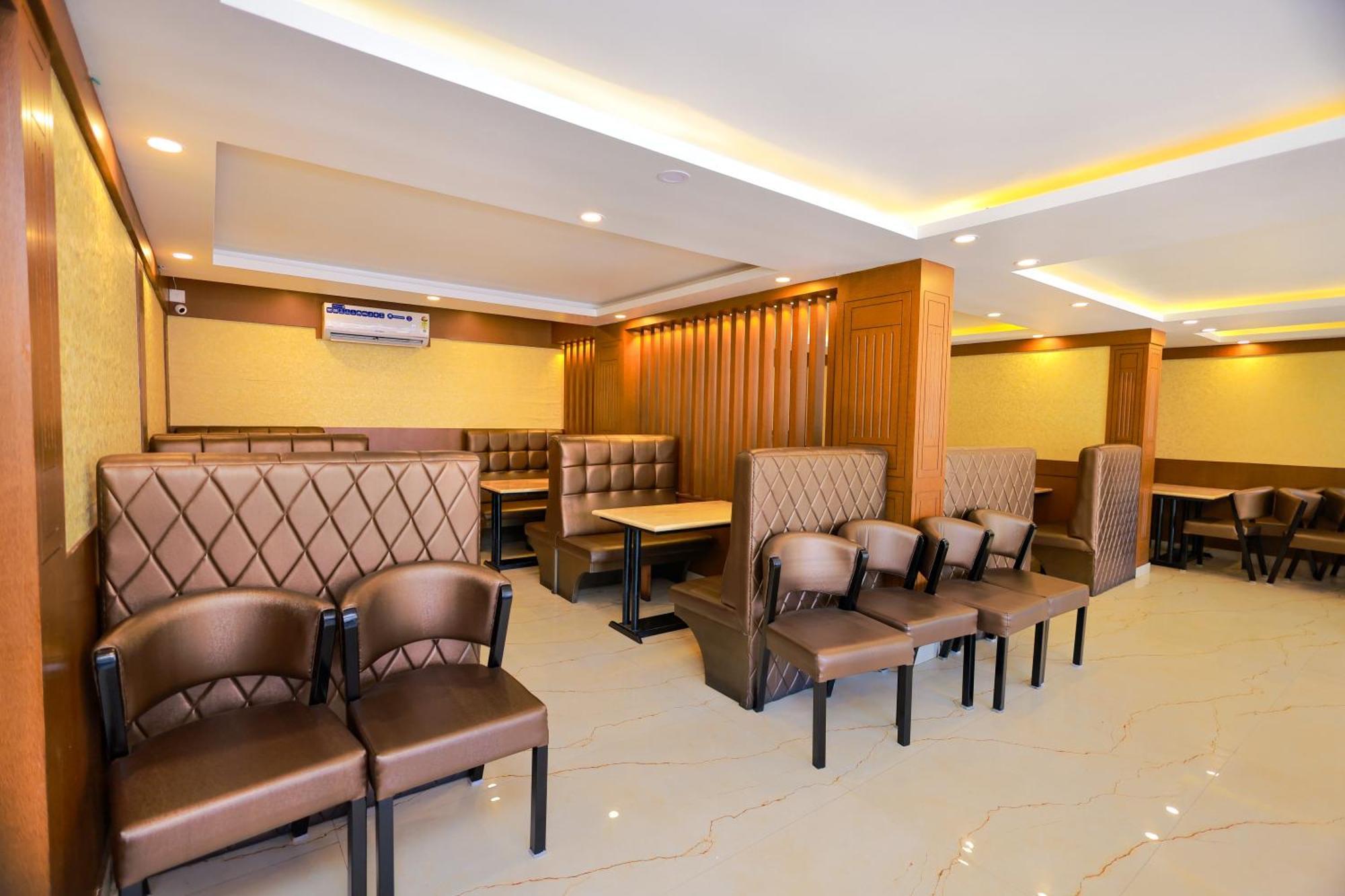 Hotel Sangam Канякумари Екстериор снимка