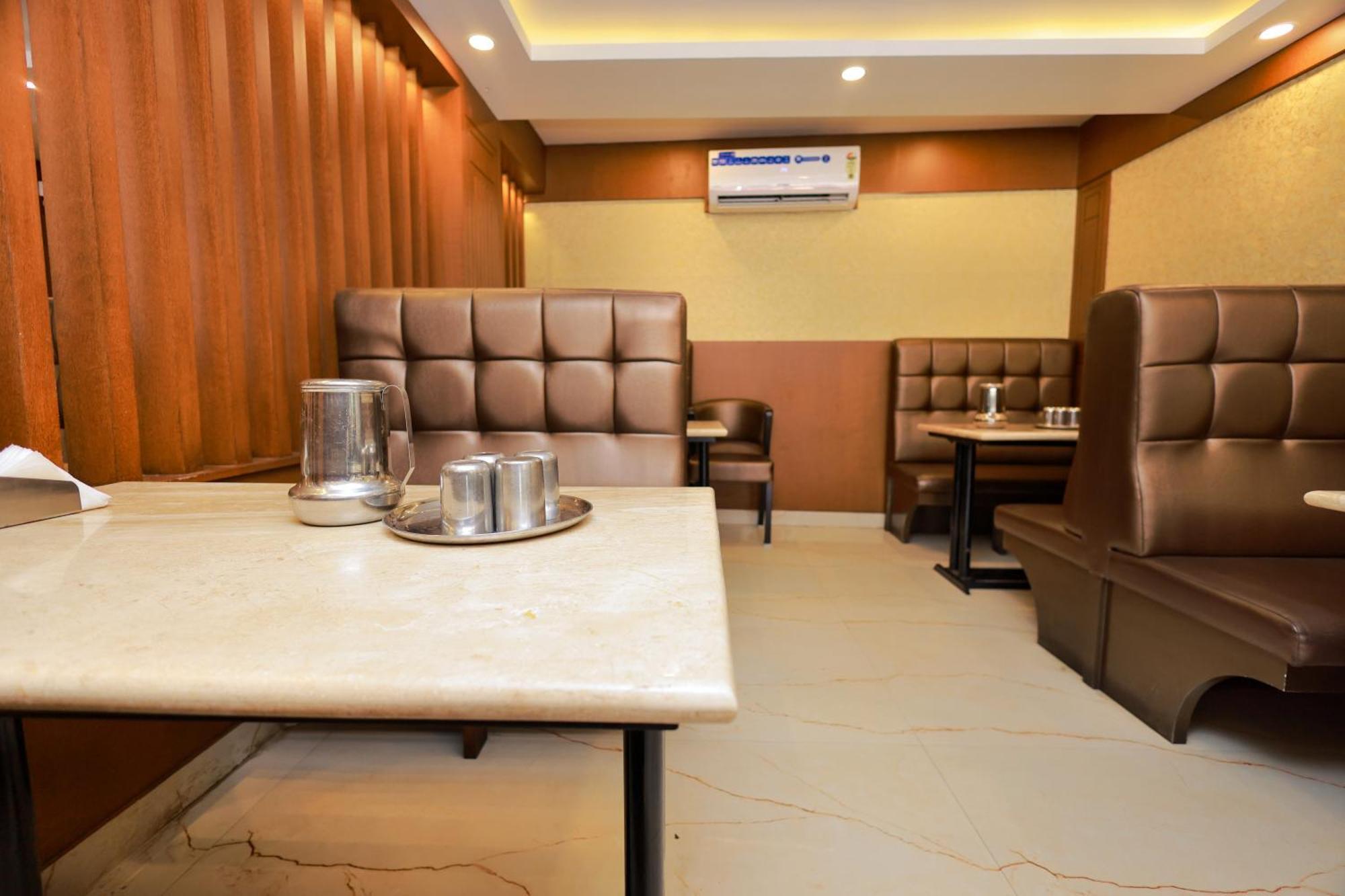 Hotel Sangam Канякумари Екстериор снимка