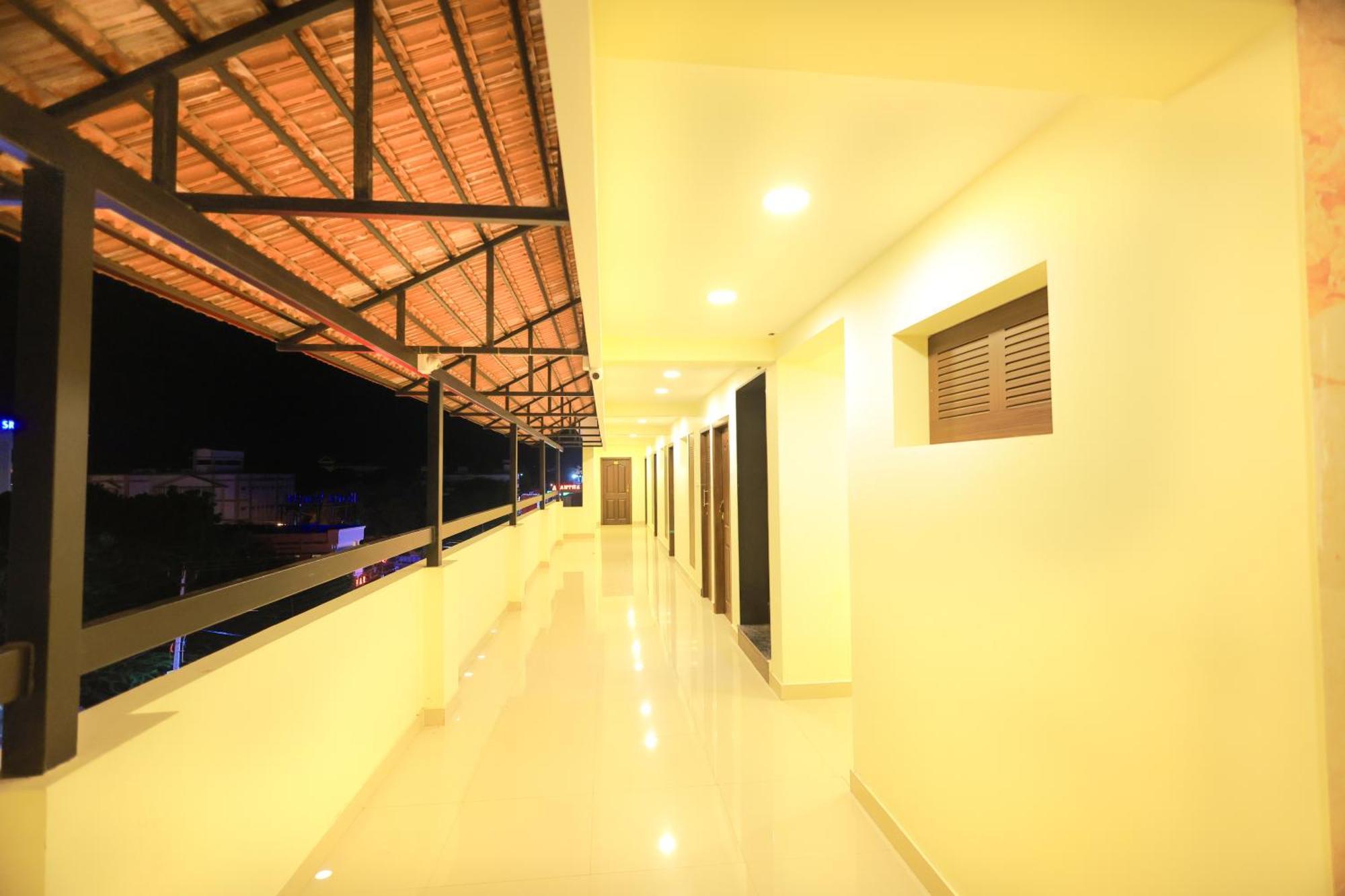 Hotel Sangam Канякумари Екстериор снимка