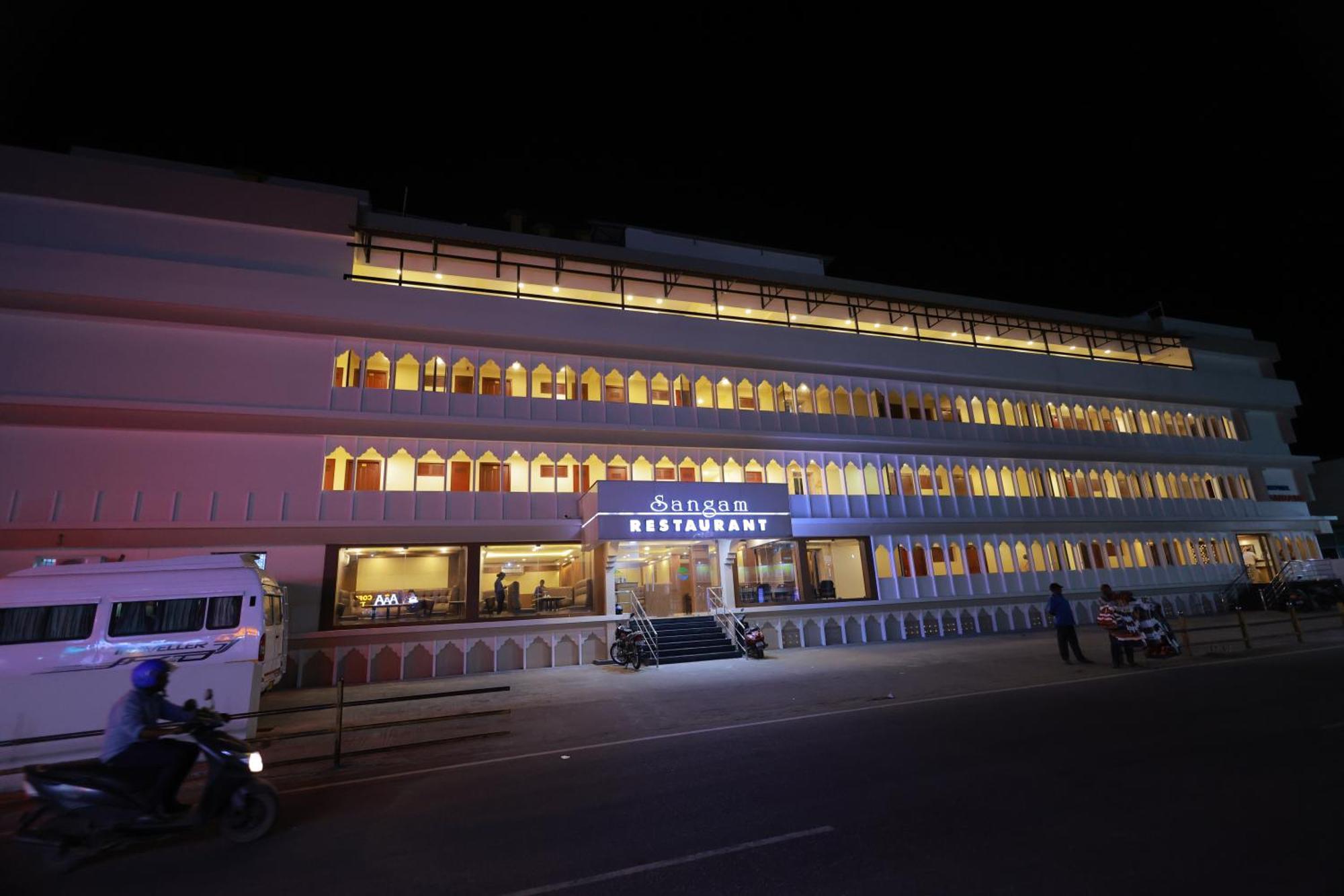 Hotel Sangam Канякумари Екстериор снимка