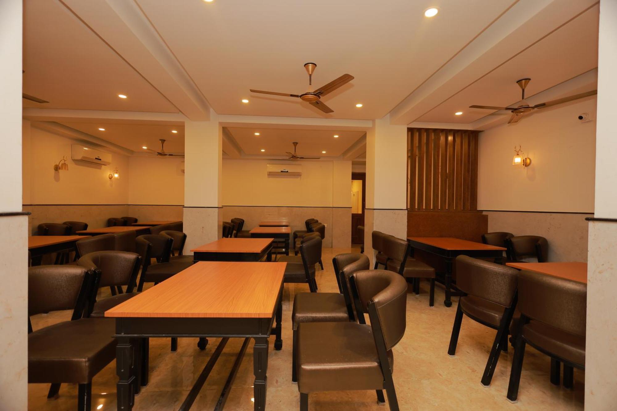 Hotel Sangam Канякумари Екстериор снимка