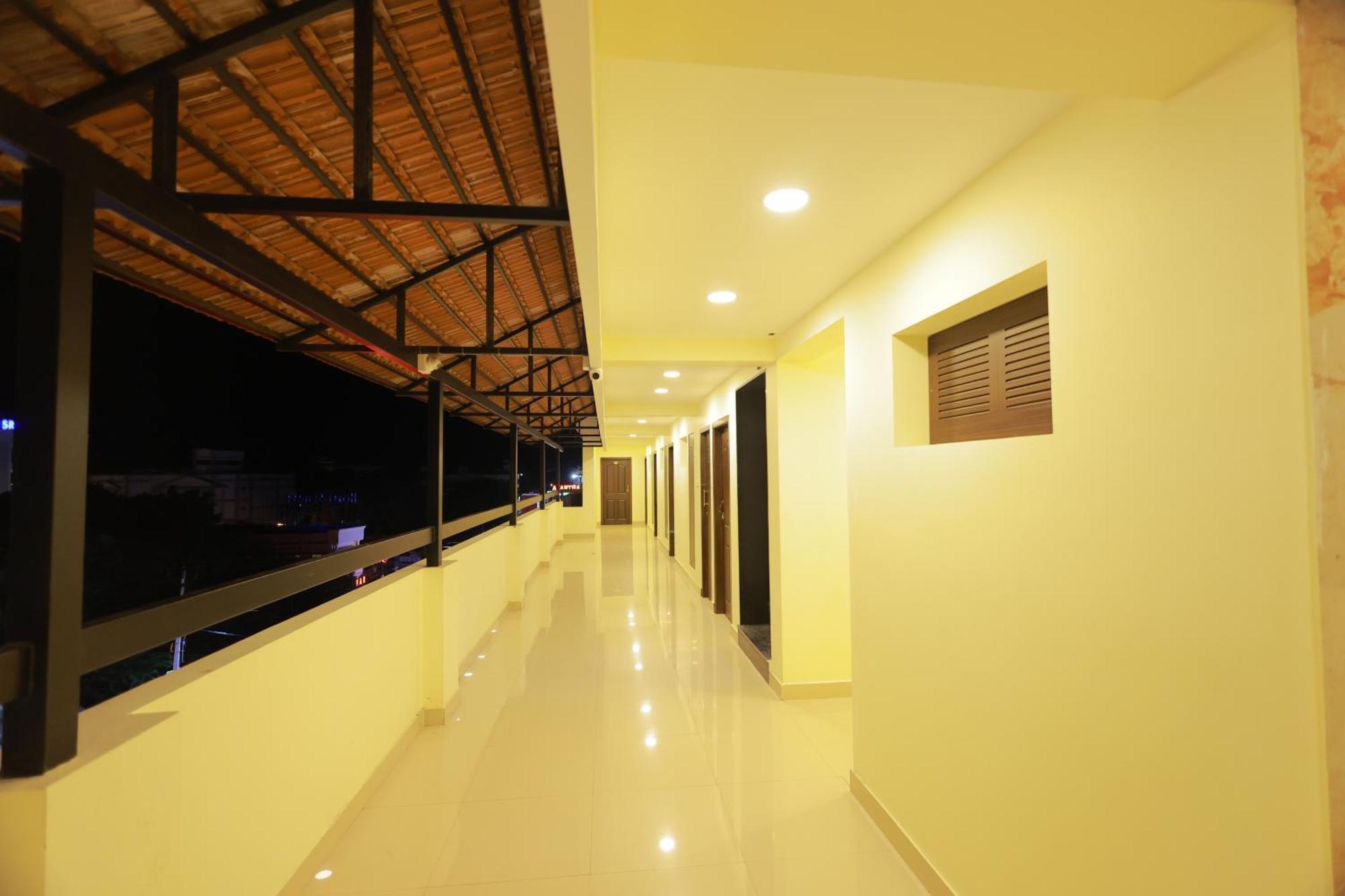 Hotel Sangam Канякумари Екстериор снимка