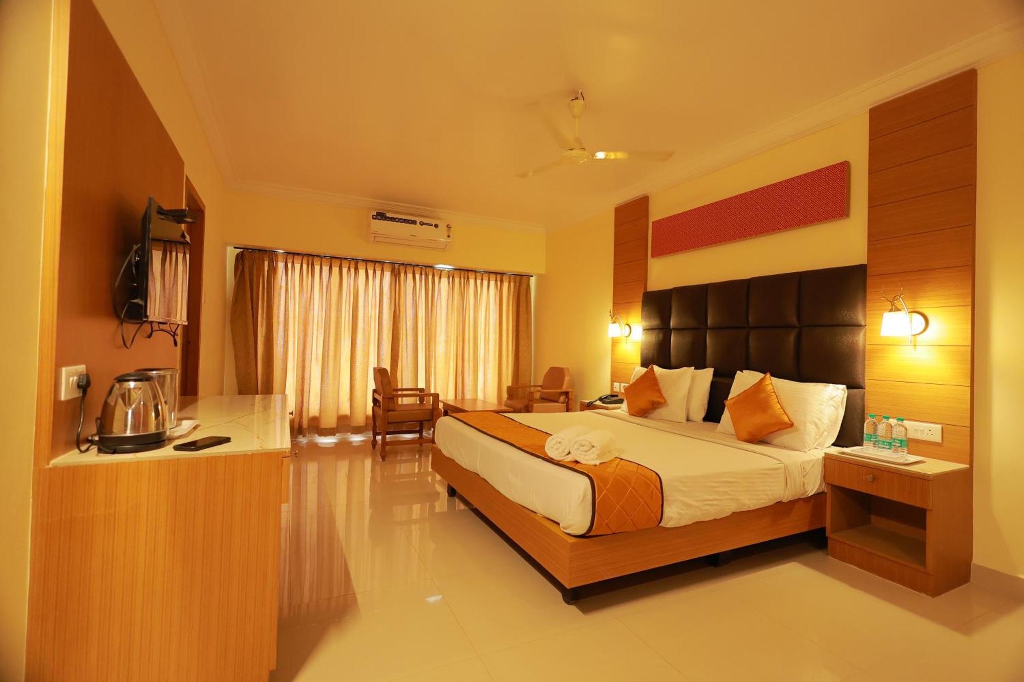Hotel Sangam Канякумари Екстериор снимка